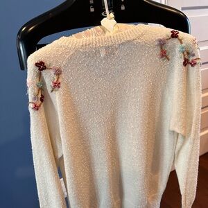 White flower design knit wear vintage